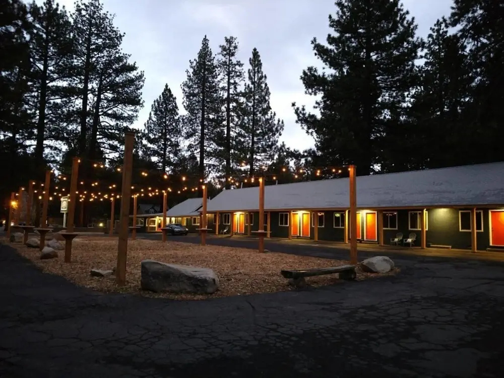 Playpark Lodge Unit 4 Deluxe King Room