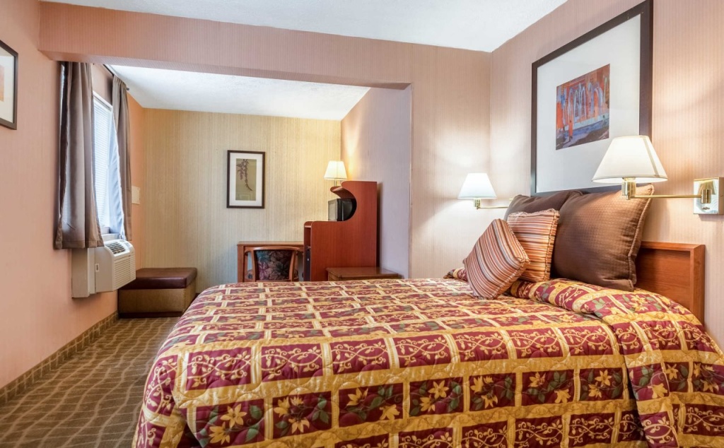 Rodeway Inn — 2