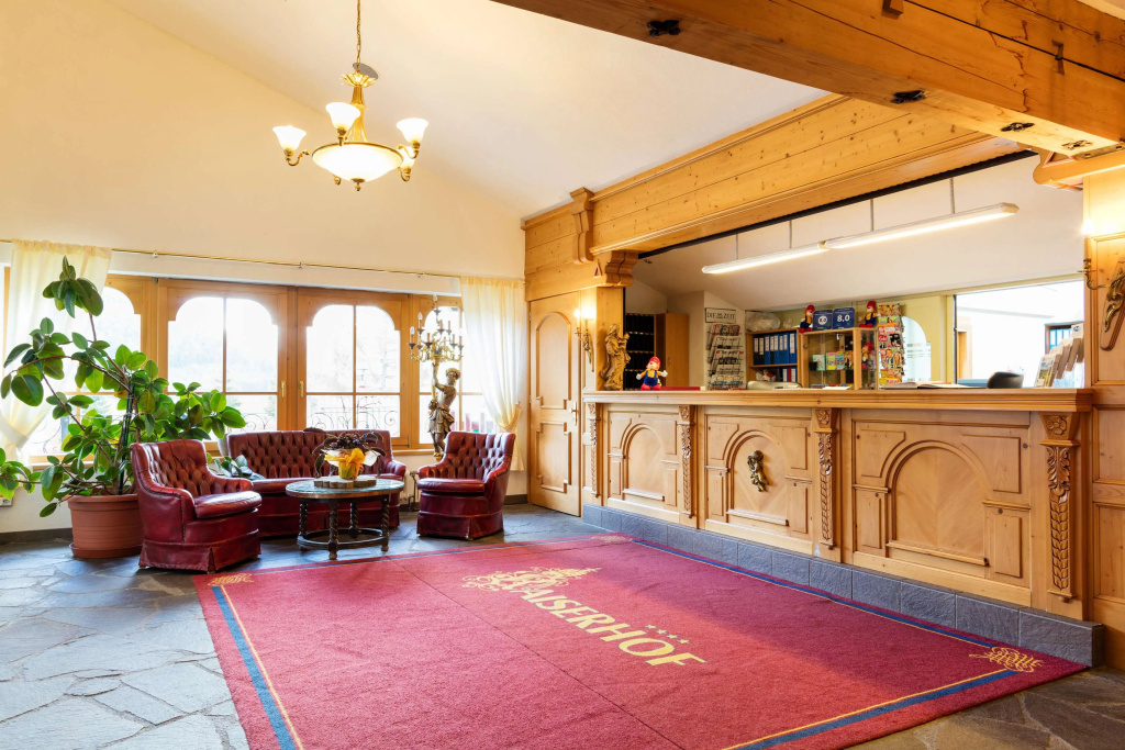 Lobby & Reception