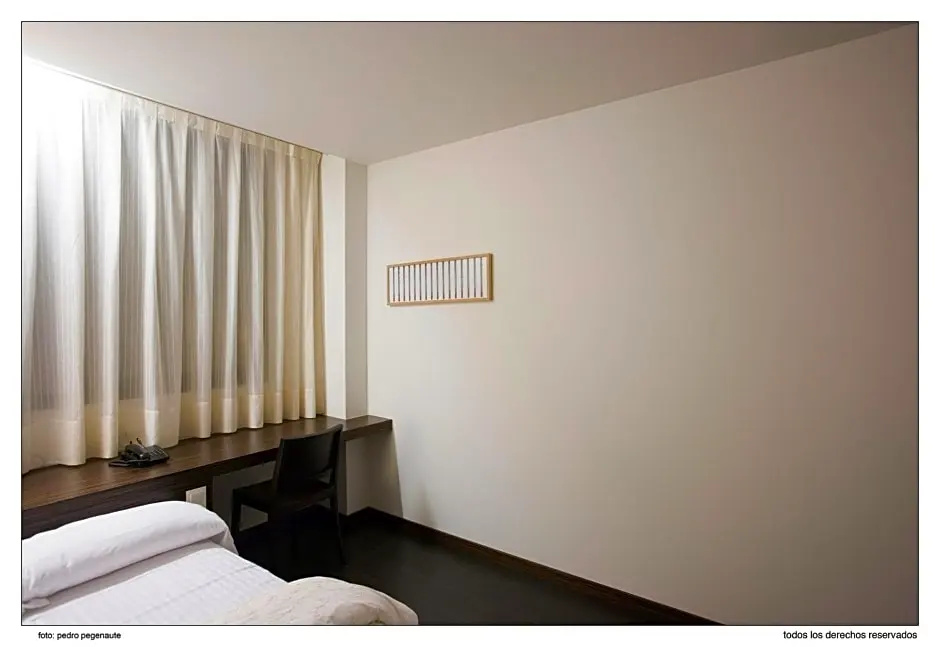 Standard Single room (single bed)
