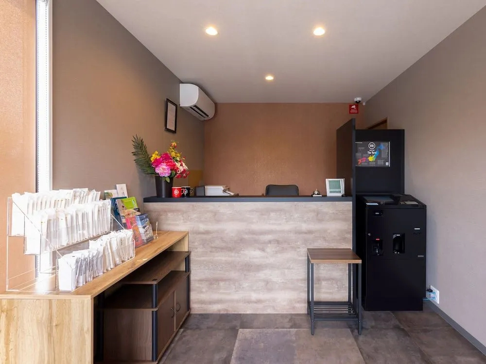 Lobby & Reception