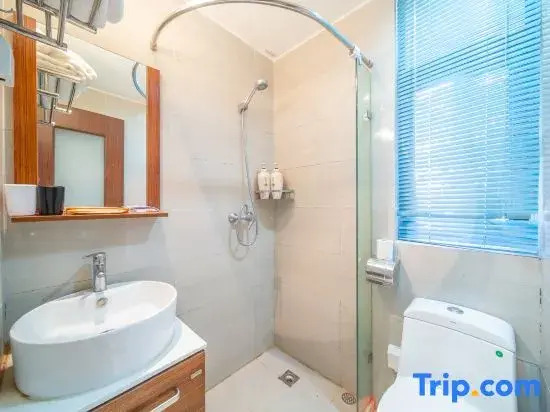 Люкс с 2 комнатами в Yijiayi Holiday Hotel