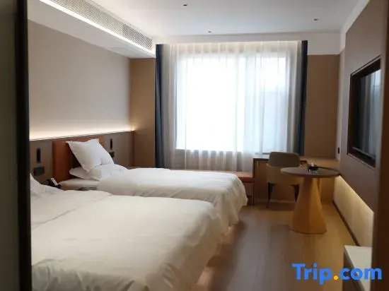 Deluxe Double room twin beds