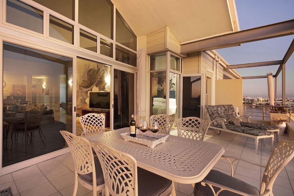 Penthouse F23 Seaside Village