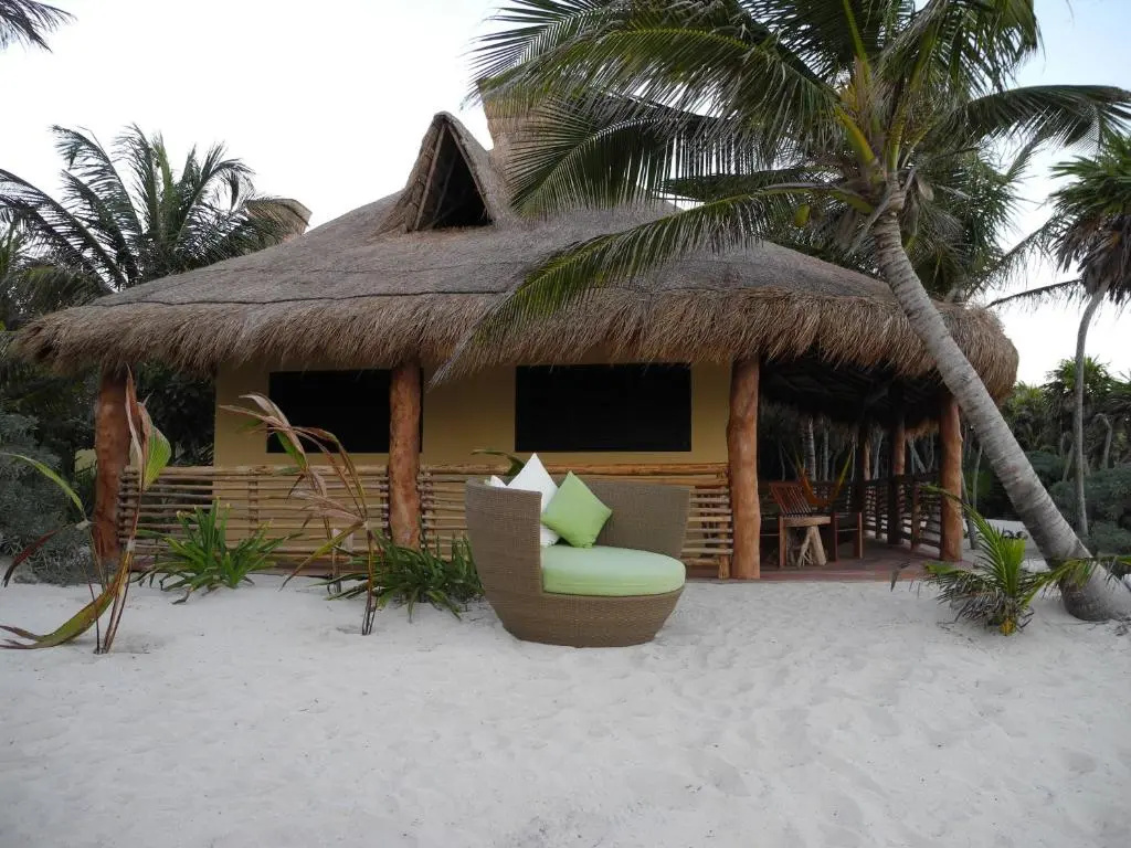 Bungalow beachfront