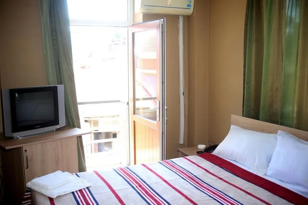 G-Bakuri Hotel - Général