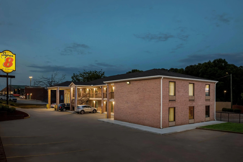Super 8 by Wyndham Acworth/Atlanta Area