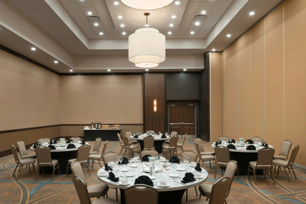 Embassy Suites by Hilton Chicago Naperville - Général