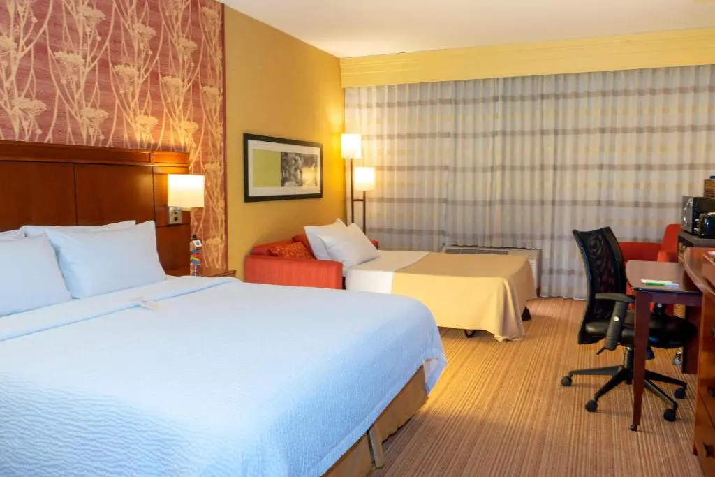 Courtyard by Marriott Long Beach Airport - Chambres