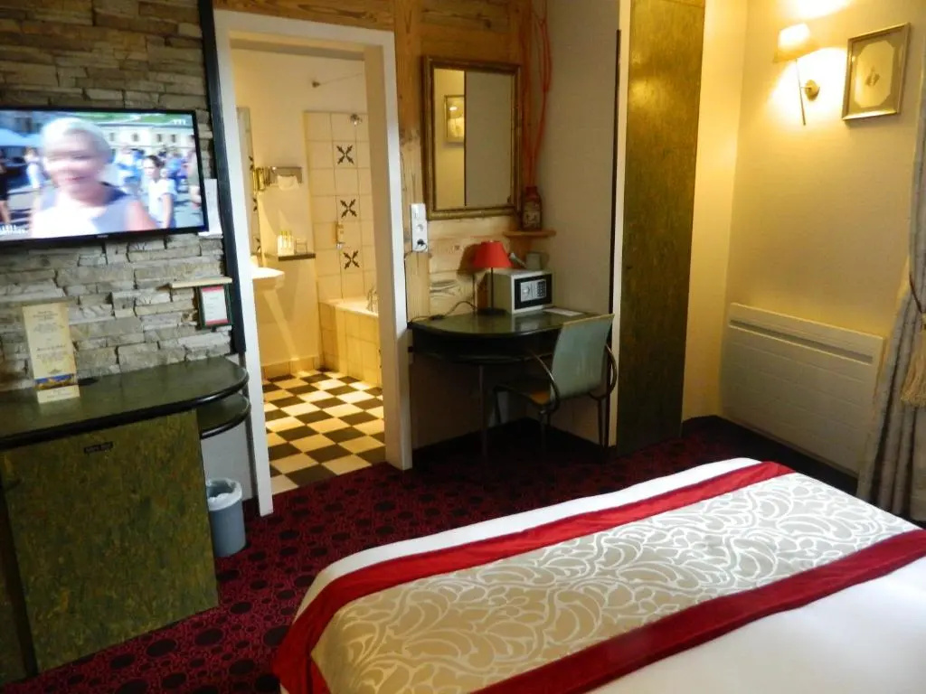 Standard Double room (full double bed)