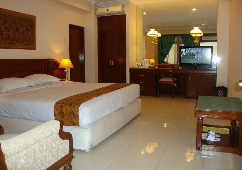 Lobby & Reception