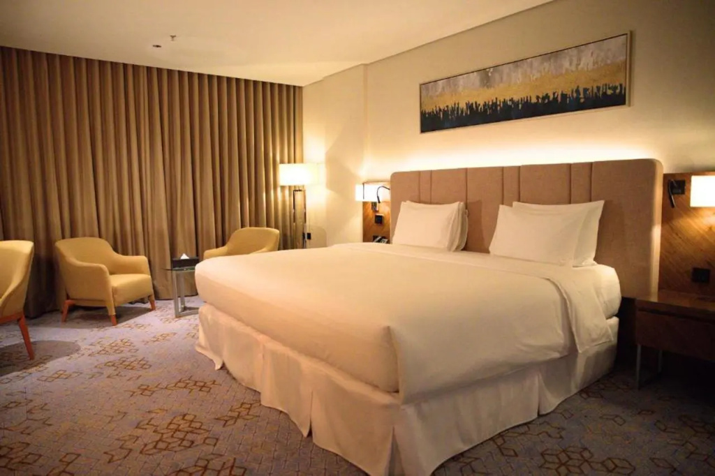 Midpoint Hotel — 2