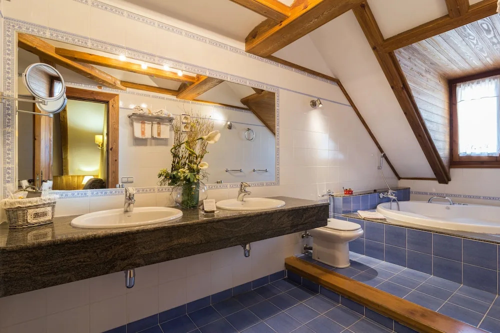 2 Bedrooms Family Suite