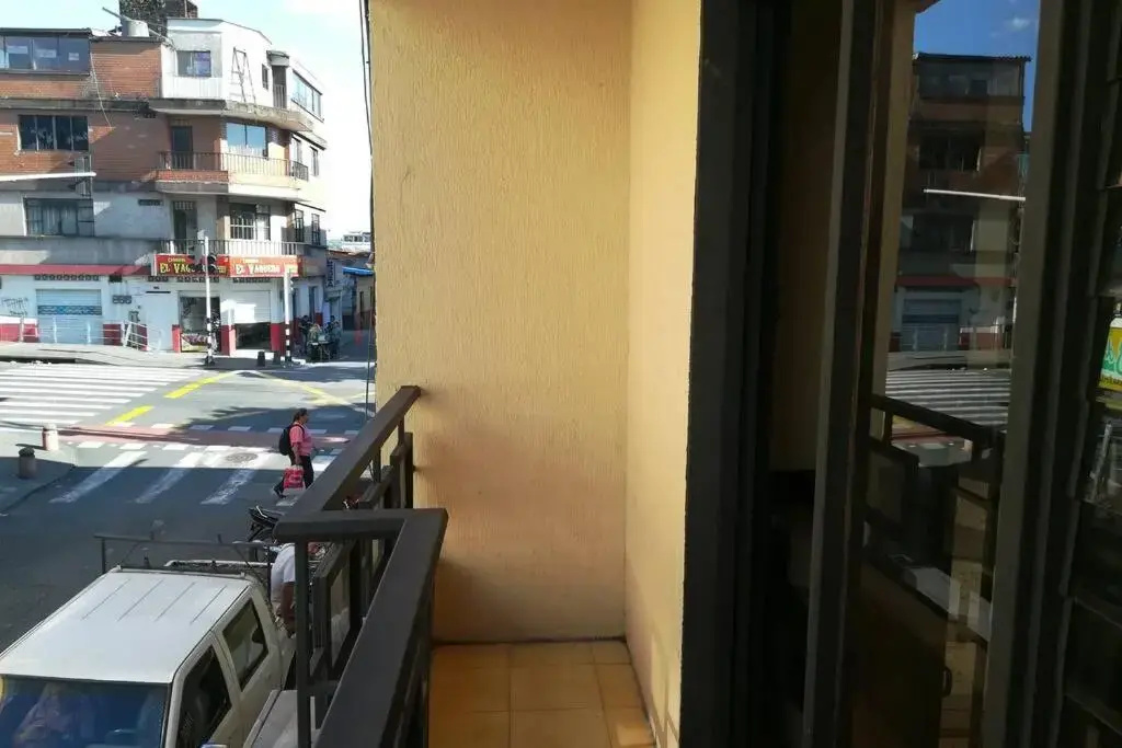 Apartamento Iluminado y muy central. Pereira