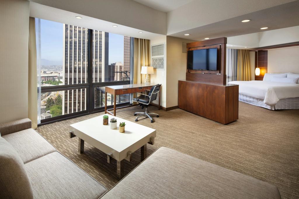 The Westin Bonaventure Hotel and Suites, Los Angeles — фото