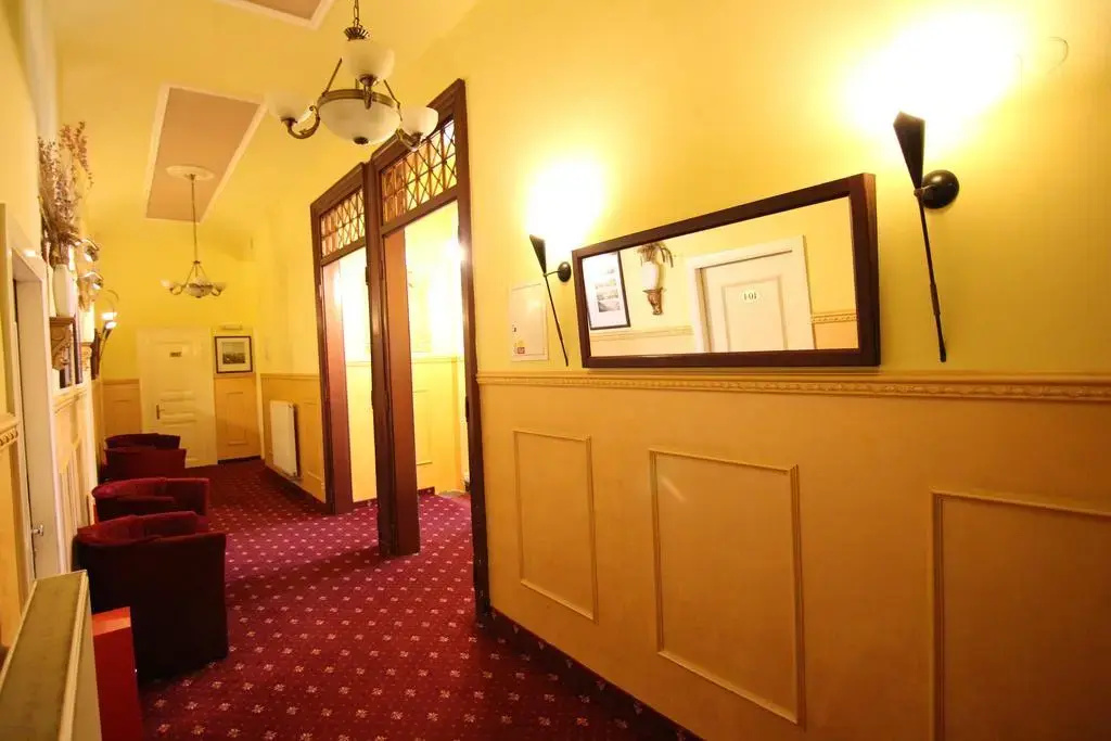 Hotel photo 12