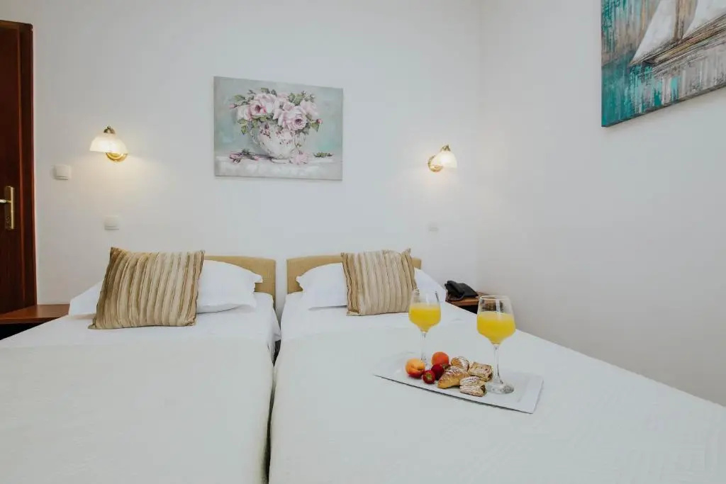 Hotel Vila Tina - Chambres
