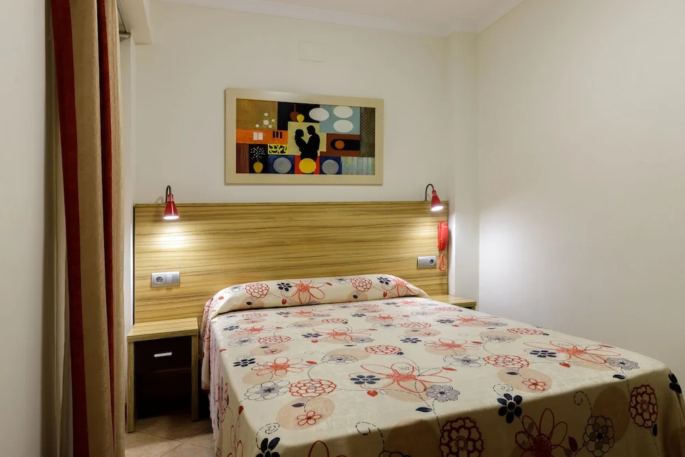 Economy room