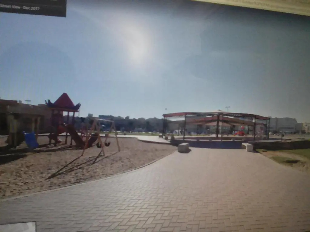 Beach & Waterfront