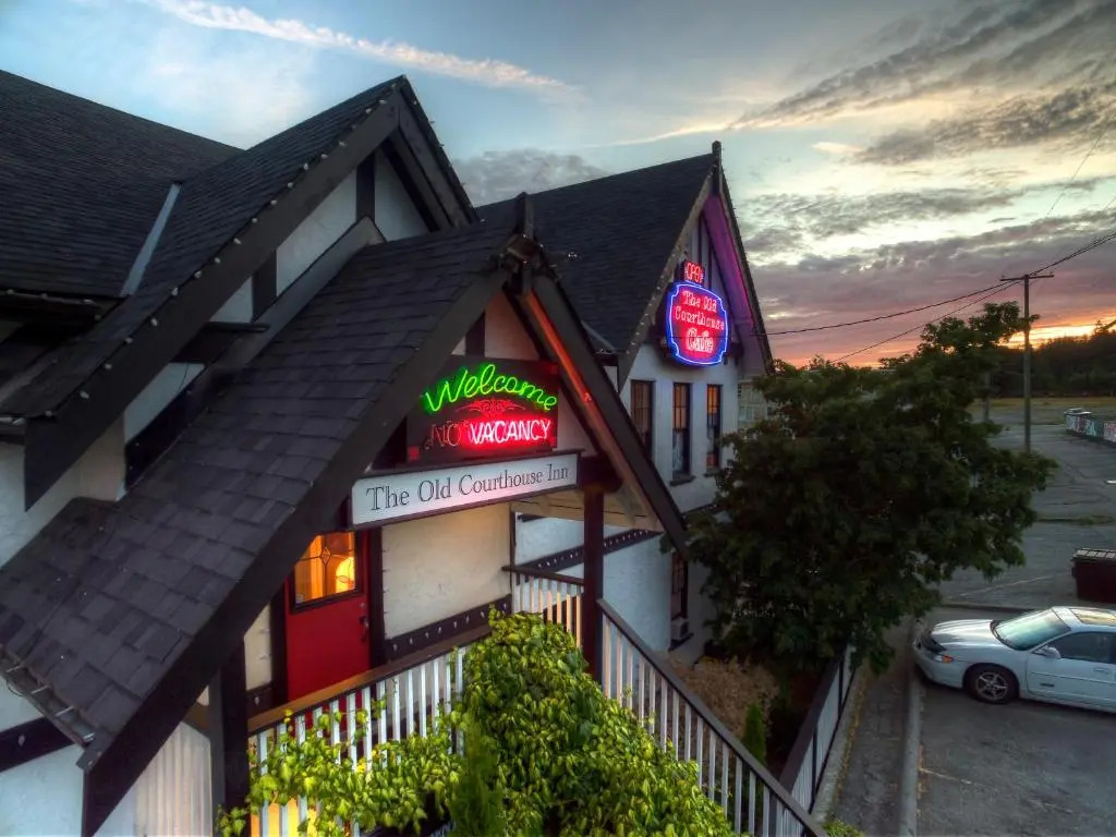 The Old Courthouse Inn