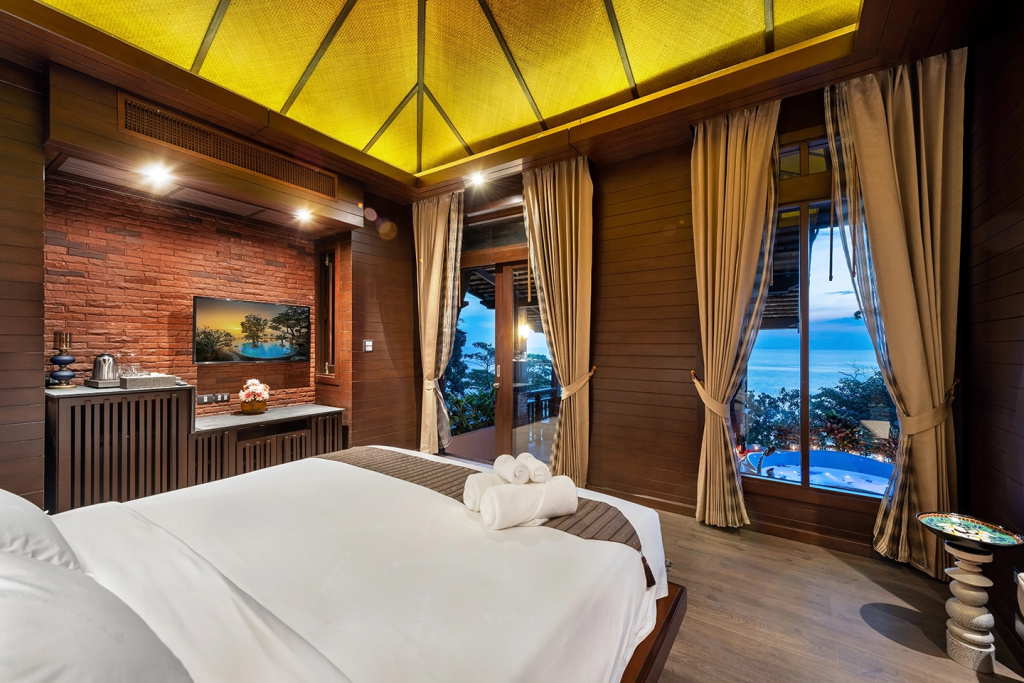 Nirvana  Beach Resort — 2