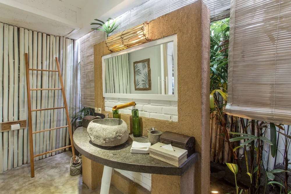 The Green Room Seminyak - Hostel