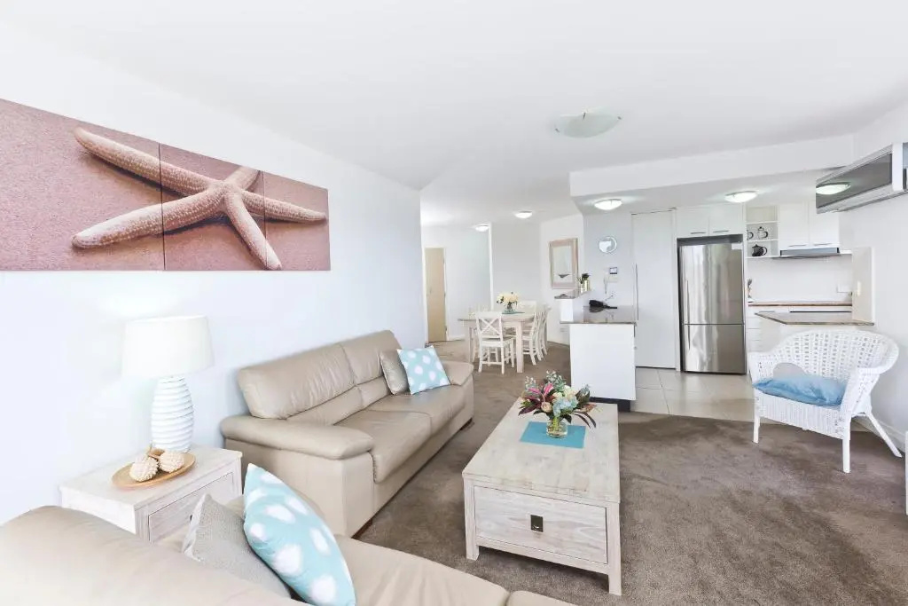 3 Bedrooms Apartment with city view