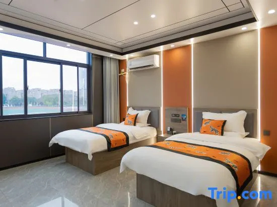 Floral Hotel· Huashan Scenic Spot Hotel, Mount Hua Xike fine residential quarters