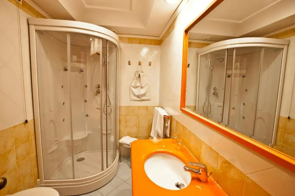 Standard Double room with balcony and with garden view (full double bed)
