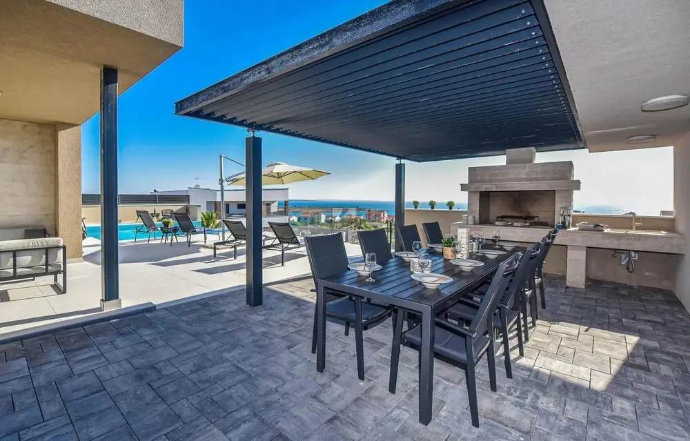Nice Home in Novalja With Wifi, 4 Bedrooms and Outdoor Swimming Pool