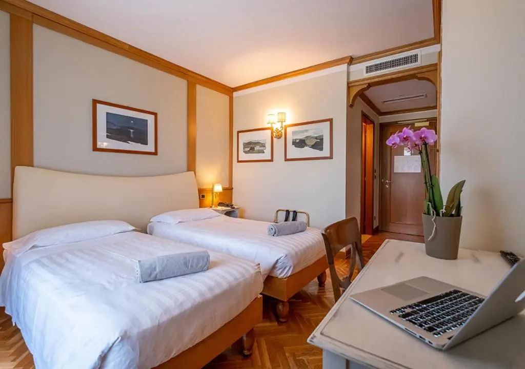Standard Double room (twin beds)