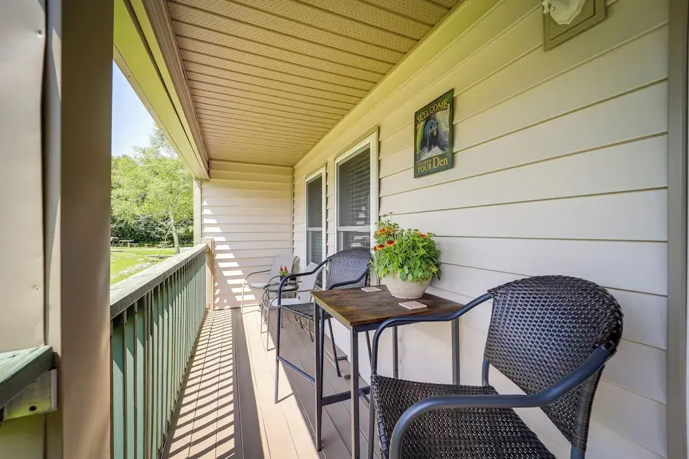 All-season Retreat w/ Deck in Beech Mountain!