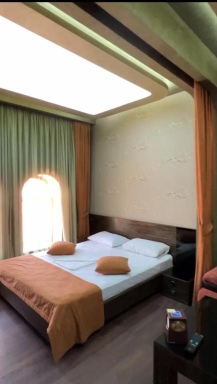 Полулюкс в Отель Roma Yerevan & Tours