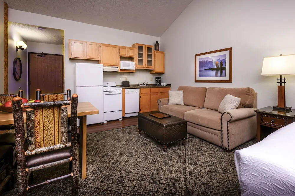 Double Studio with golf view (full double bed)