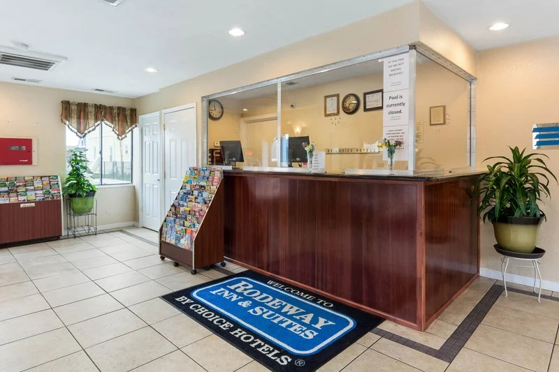 Lobby & Reception
