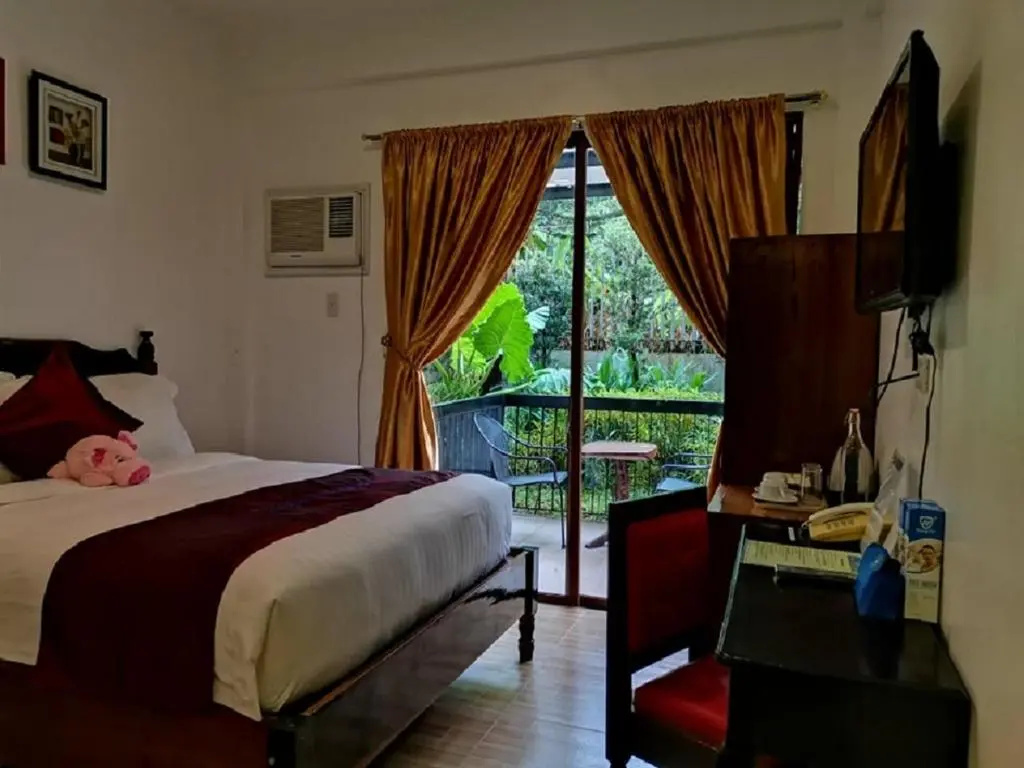 Standard Double room with balcony (full double bed)