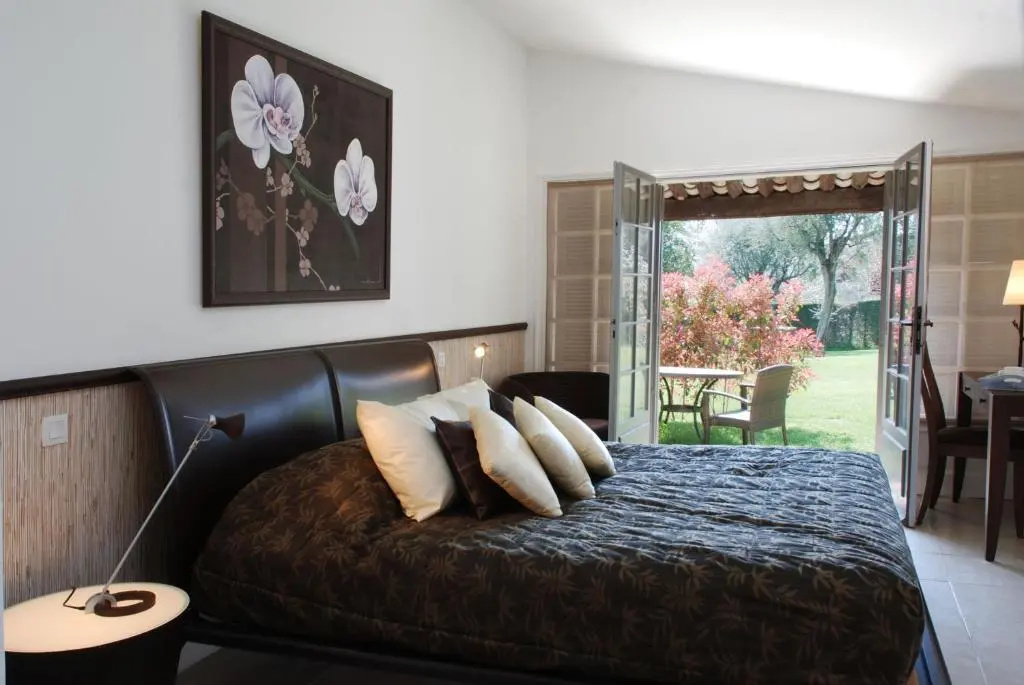 Standard Basement room