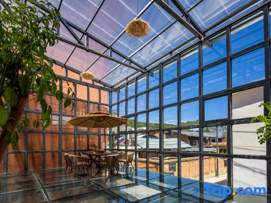 Starry Sea Poetic Retreat  .  Smart AV& Oxygen-Enriched Landscape View Inn in Shangri-La