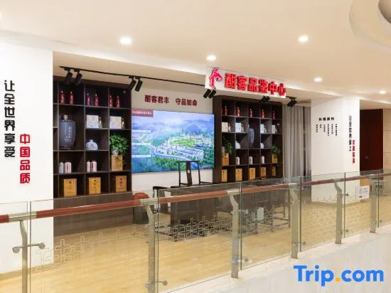 Food & Beverage