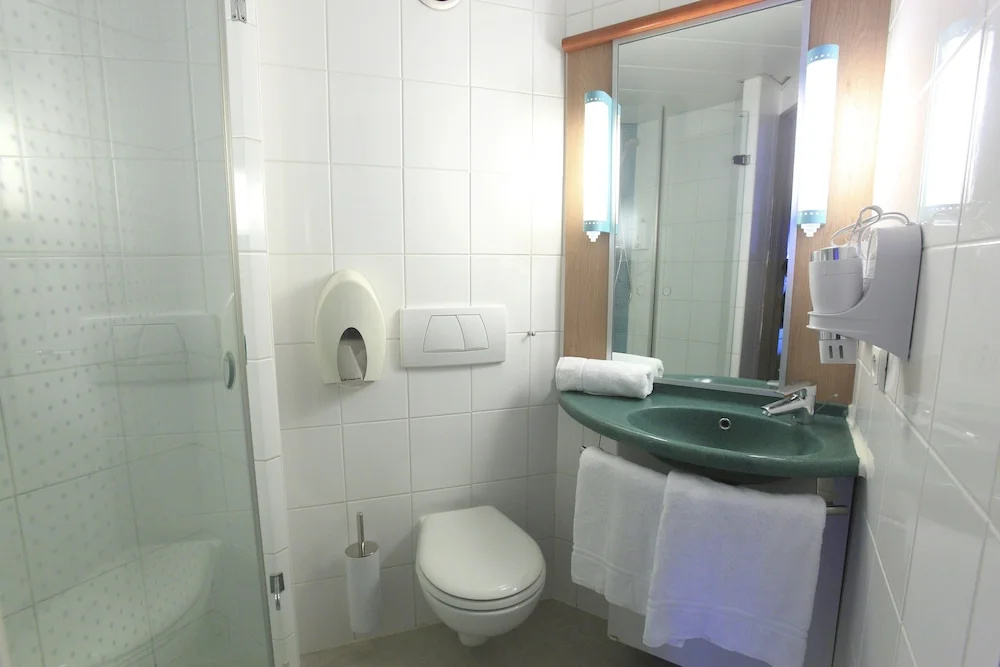 Brit Hotel Calais - Chambres