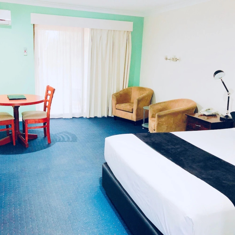 Standard Double room with garden view (full double bed)