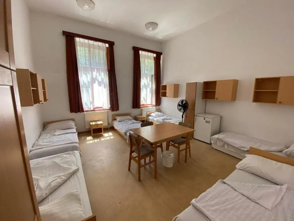 Standard Sextuple room
