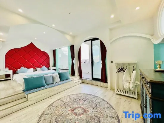 Standard Double room with sunrise view (full double bed)
