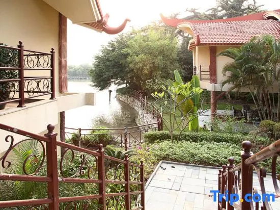 Waterlands Resort