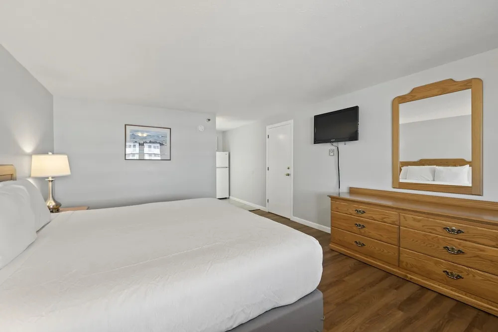 Standard Double room with balcony (full double bed)
