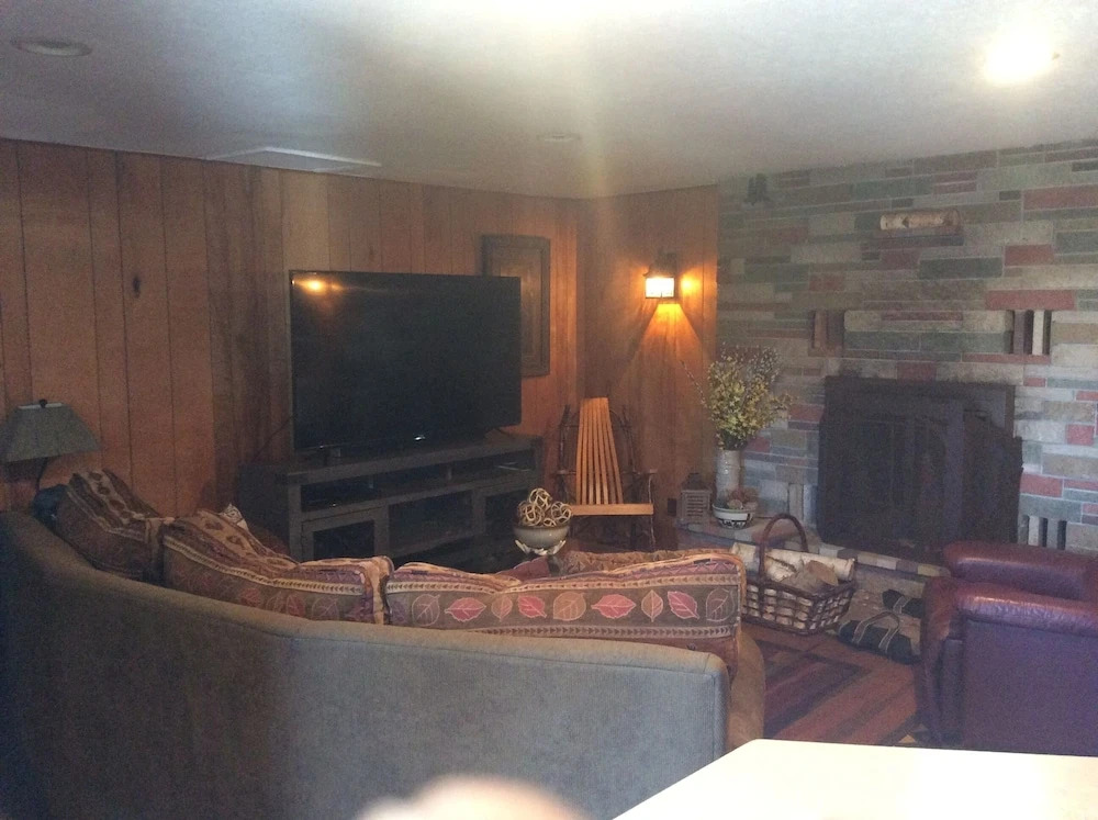 Sunshine Motel and Cabins by null