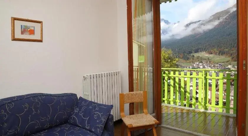 Balcony & Terrace