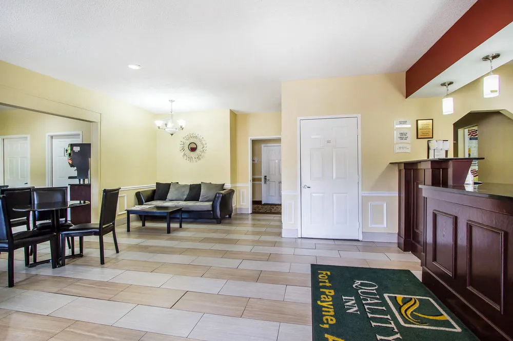 Lobby & Reception