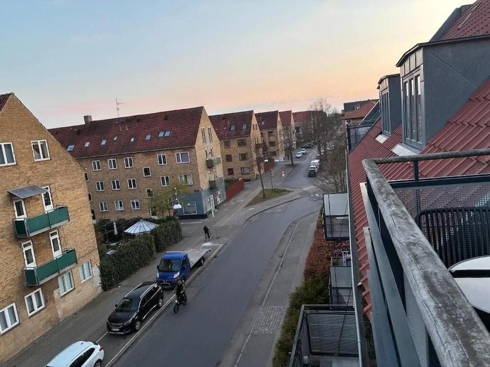 Copenhagen Resident , Metro Apartment Close to Shopping , Caffe,public Transport