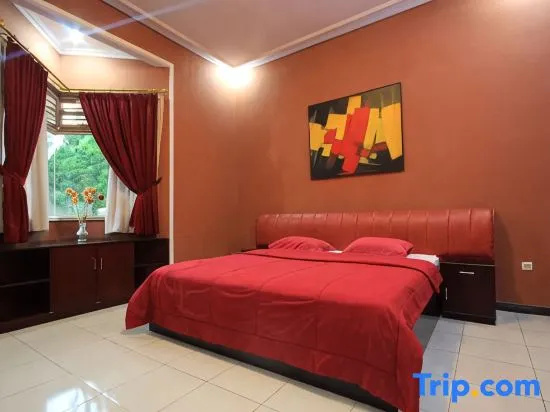 Presidential Suite with garden view